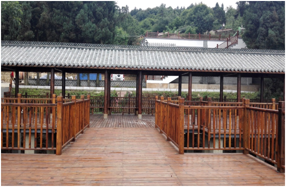 龍山村小組觀景臺(tái)、活動(dòng)房竣工驗(yàn)收