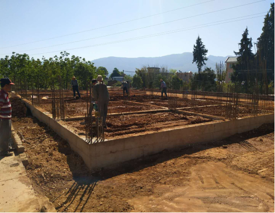 安寧市八街街道辦摩所營村委會向陽村公房、機(jī)耕路建設(shè)工程